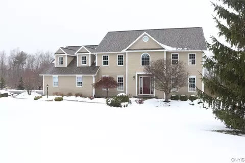 7220 Chadwick Cir, Jamesville, NY 13078