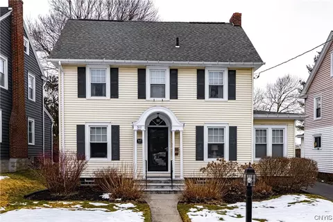 311 Carlton Rd, Syracuse, NY 13207