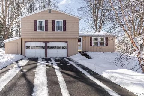 4204 Regulus, Liverpool, NY 13090