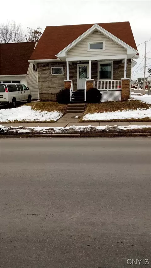 1624 York St, Utica, NY 13502