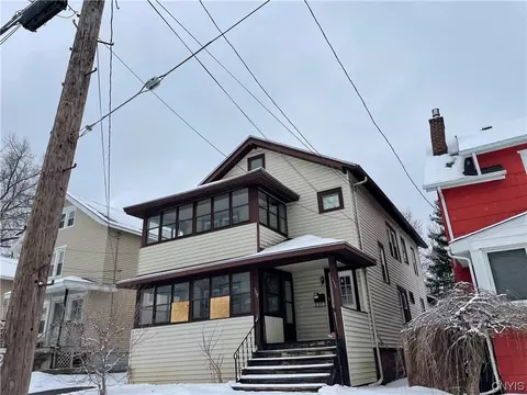 109 Harford Rd, Syracuse, NY 13208