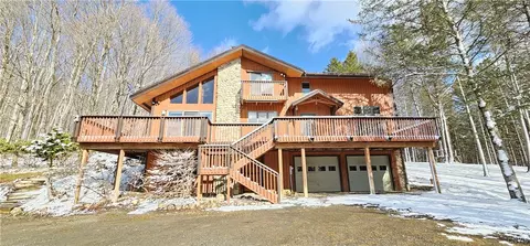 4086 Maybury Rd, Solon, NY 13101