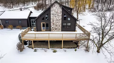 7183 Klock Rd, Lenox, NY 13032