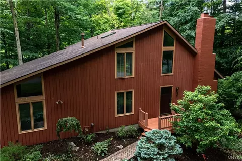 5404 Springview Dr, Fayetteville, NY 13066