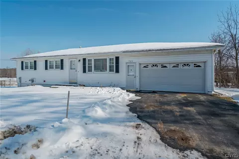 7524 State Fair Blvd, Van Buren, NY 13027
