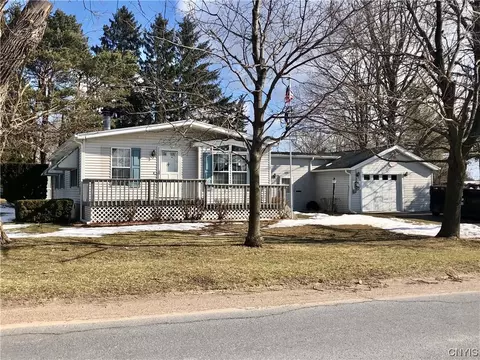 105 Walton St, Alexandria, NY 13607