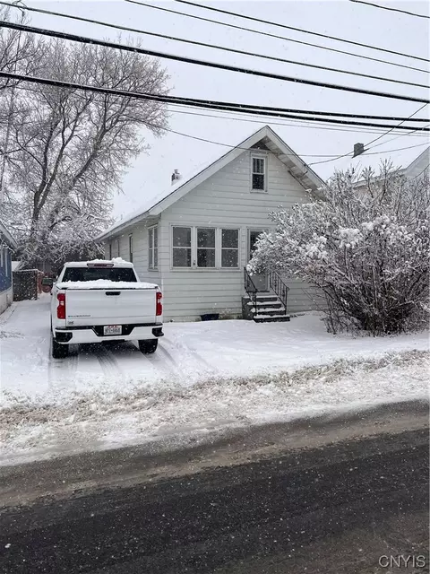 5982 Court Street Rd, Syracuse, NY 13206