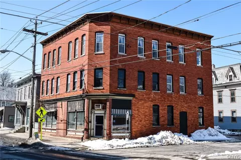 6 S Main St, Manheim, NY 13329