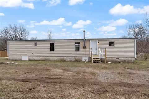 9665 Stickles Ln, Conquest, NY 13140