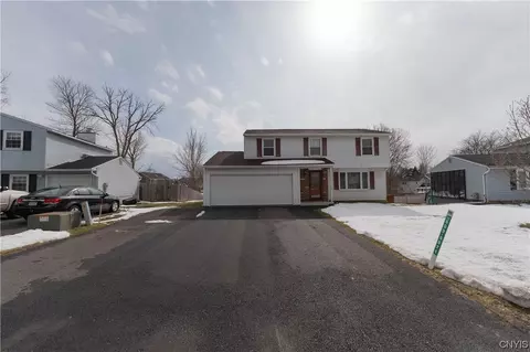 5505 Fortuna Pkwy, Clay, NY 13041