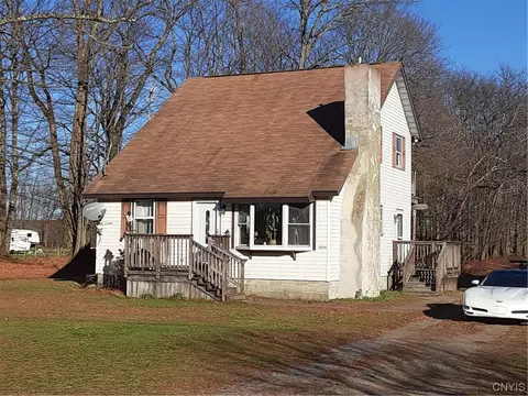 8910 Skinner Rd, Lee, NY 13363