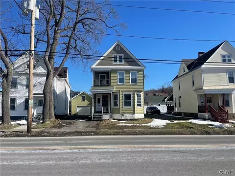 1669 Oneida St, Utica, NY 13501