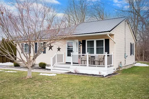 65 Clymer St, Auburn, NY 13021