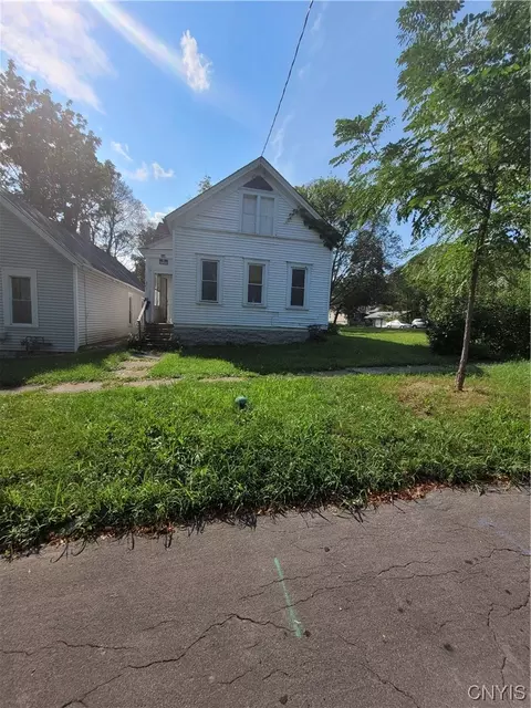 625 Winton St, Syracuse, NY 13203