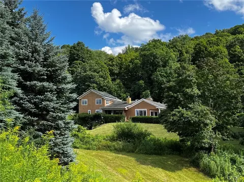 4230 State Route 46, Eaton, NY 13409