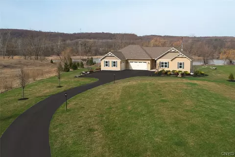 6865 Jamesville Grove Ln, Lafayette, NY 13078