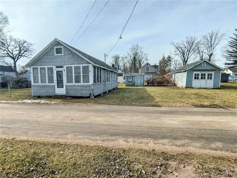2010 Ortigies Ave, Canastota, NY 13032