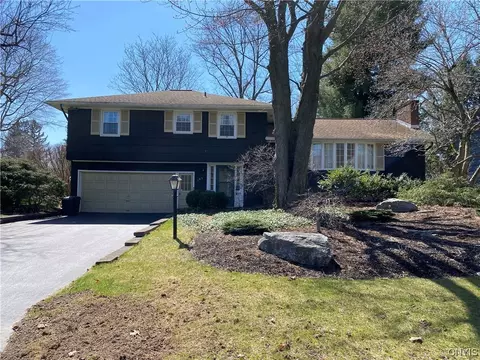 105 Woodmancy Ln, Fayetteville, NY 13066
