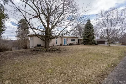 1357 Sunset Rdg, Watertown, NY 13601