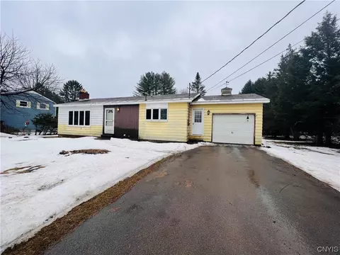10642 N Gage Rd, Trenton, NY 13304