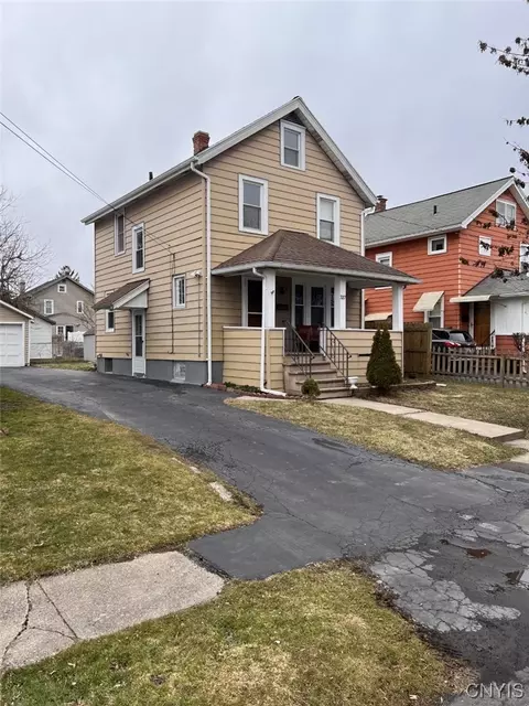 337 Malverne Dr, Syracuse, NY 13208