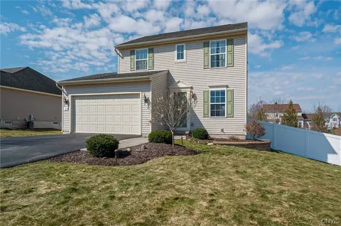 29 Silversides, Van Buren, NY 13027