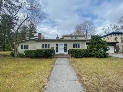 73 South St, Auburn, NY 13021