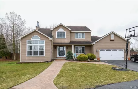 4342 Loveland Dr, Liverpool, NY 13090
