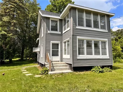 955 State Fair Blvd, Geddes, NY 13209