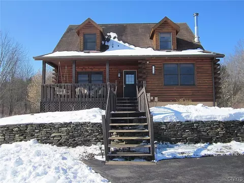 113 Emery Rd, Volney, NY 13069