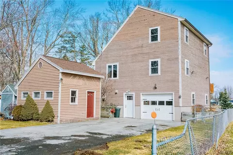 5419 Shore Dr, Brewerton, NY 13029