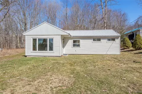 1060 State Route 49, Bernhards Bay, NY 13028