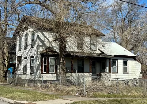 1002 Hope St, Utica, NY 13502