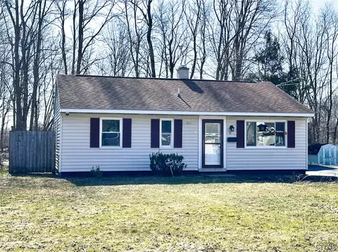 6 Ashwood Ave, Whitestown, NY 13492