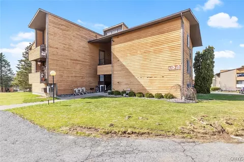474 Idlewood Blvd, Van Buren, NY 13027