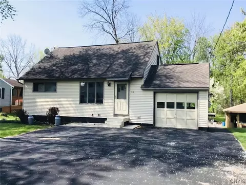 118 Savaria Dr, Geddes, NY 13209