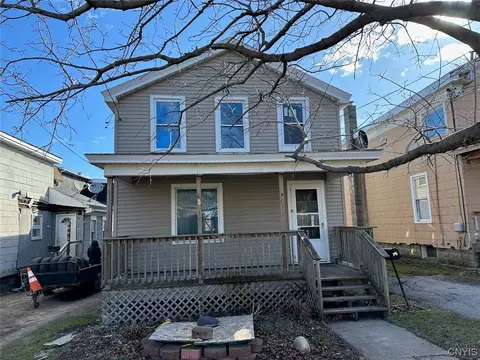 77 E 5th St, Oswego, NY 13126