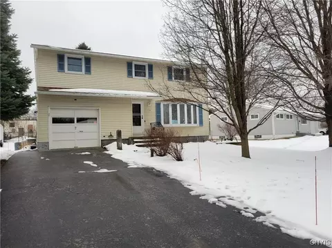 116 Daniel Dr, Salina, NY 13088
