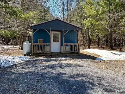 7936 Mile Square Rd, Harrisburg, NY 13626