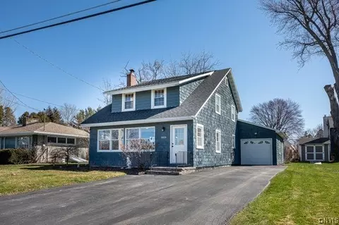 8836 Seneca Ave, Cicero, NY 13039