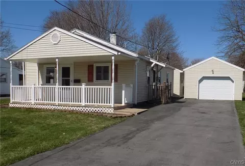 21 Pinecrest Rd, Whitestown, NY 13492