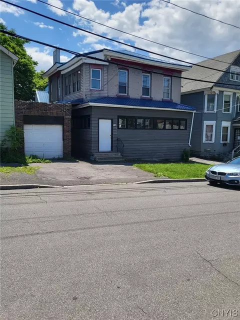 114 Isabella St, Syracuse, NY 13208