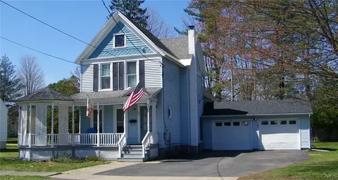 44 Fayette St, Camden, NY 13316