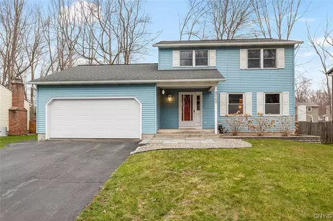 8068 Ginger Rd, Liverpool, NY 13090