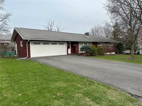 339 Kensington Pl, Syracuse, NY 13210