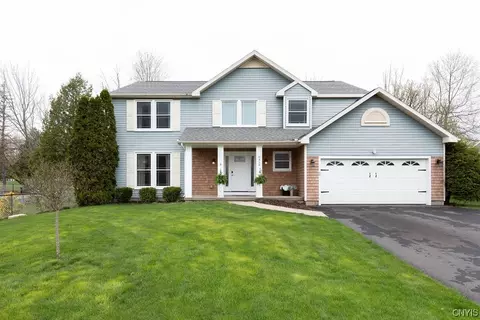 8458 Rollercoaster Dr, Cicero, NY 13039