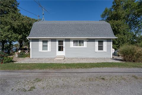 10445 Grandjean Lower Rd, Henderson, NY 13650