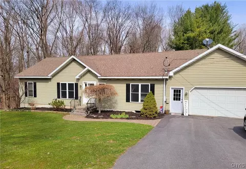 1295 Whiting Rd, Jordan, NY 13080
