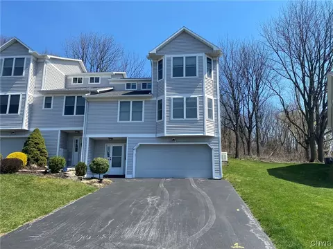 146 Timber Wolf Cir, Geddes, NY 13209