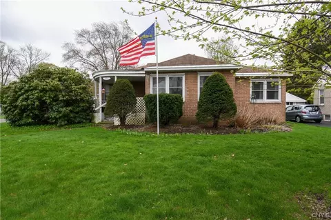 303 Shaver Ave, North Syracuse, NY 13212